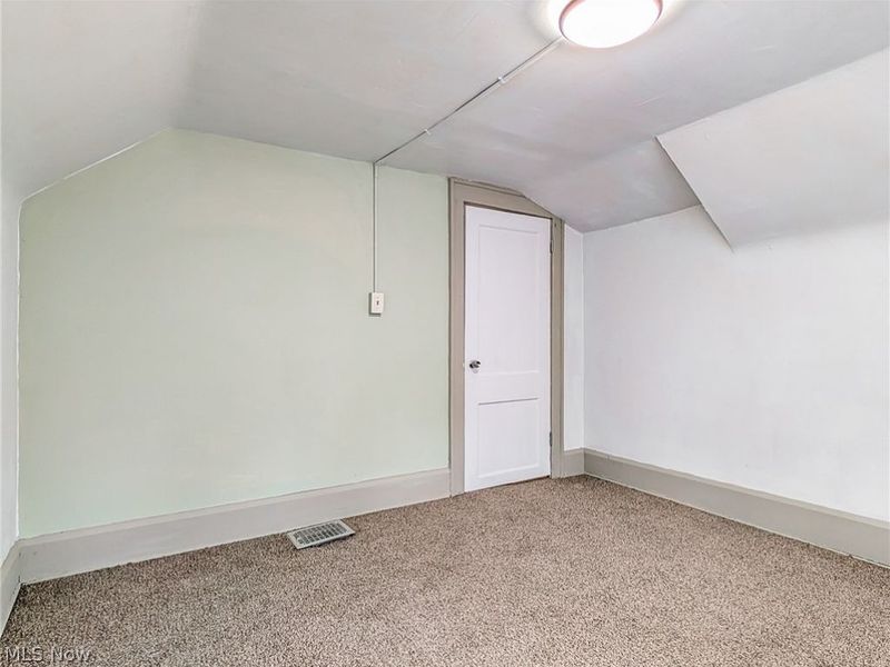 1268 Pondview Avenue, Unit B, Akron, OH 44305 Photo 13