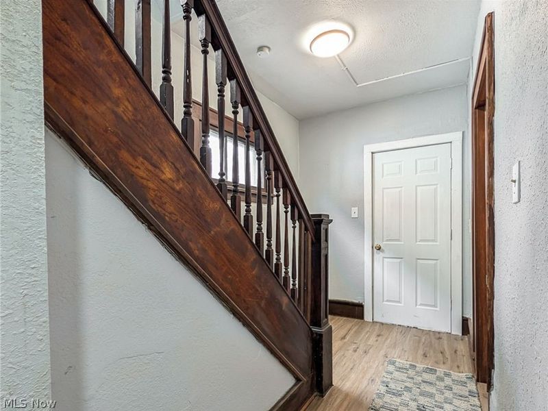 1268 Pondview Avenue, Unit B, Akron, OH 44305 Photo 2