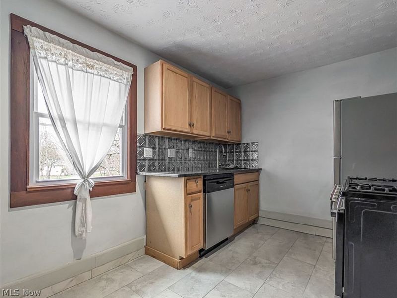 1268 Pondview Avenue, Unit B, Akron, OH 44305 Photo 5