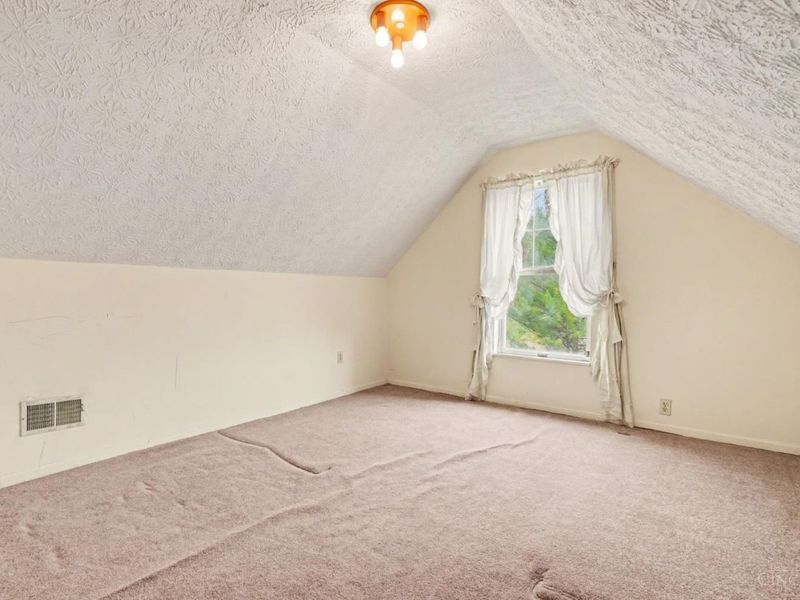 7332 Hillside Avenue, Cincinnati, OH 45233 Photo 32