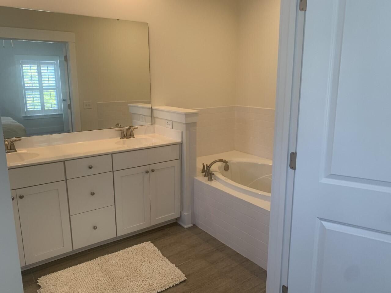 614 Ellingson Parkway Photo 9