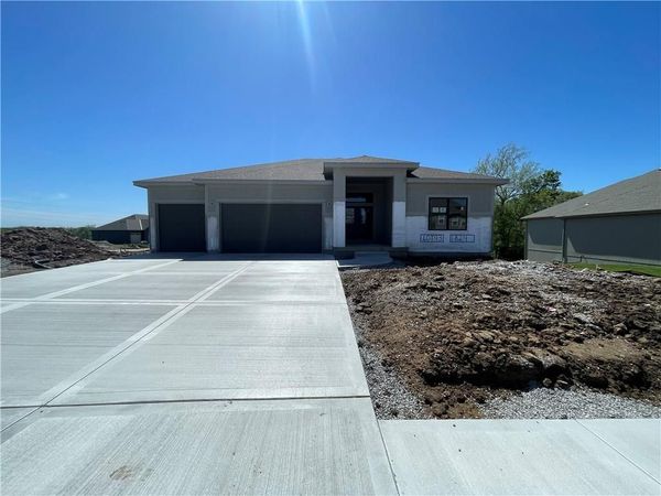 1824 Homestead Drive, Liberty, MO 64068