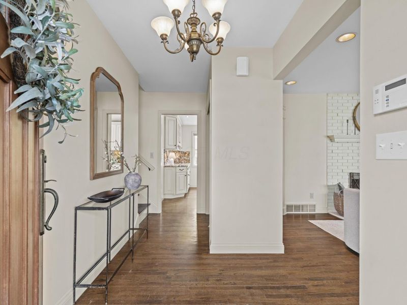 2411 Sheringham Road, Upper Arlington, OH 43220 Photo 9