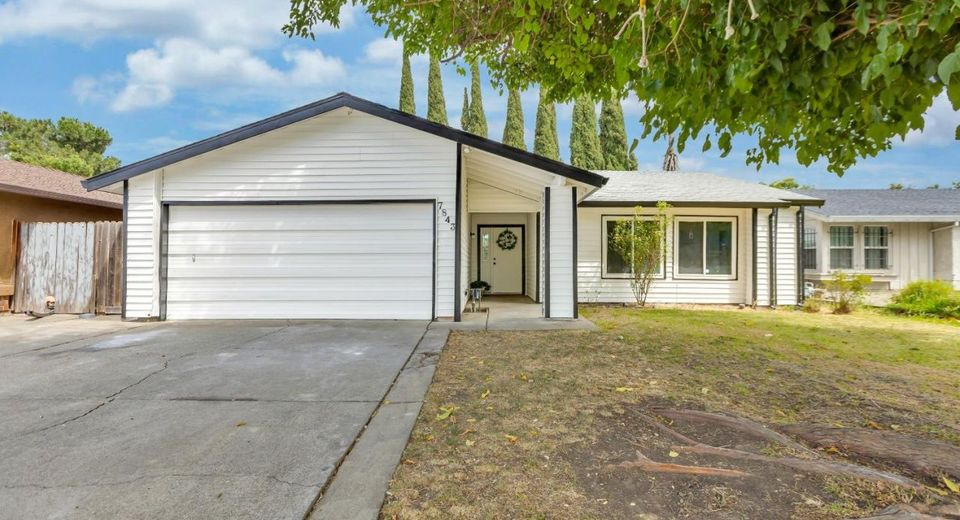 7843 Deer Creek Dr, Sacramento, CA 95823 Photo