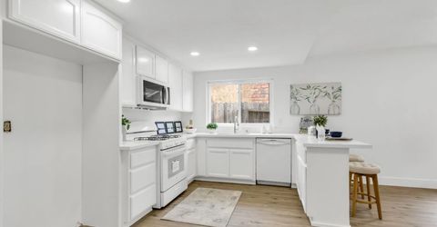 7843 Deer Creek Dr, Sacramento, CA 95823 Photo