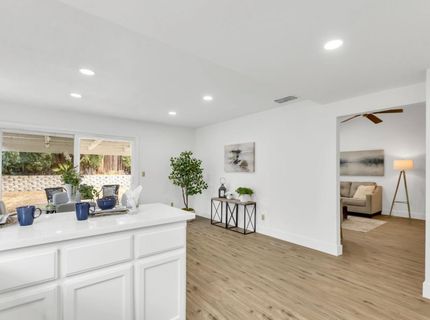 7843 Deer Creek Dr, Sacramento, CA 95823 Photo