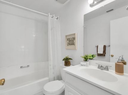 7843 Deer Creek Dr, Sacramento, CA 95823 Photo