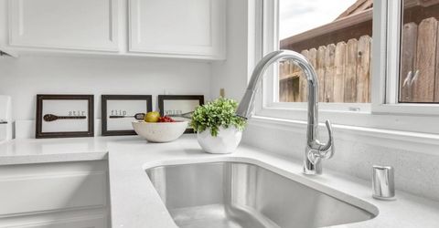 7843 Deer Creek Dr, Sacramento, CA 95823 Photo