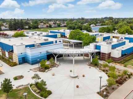 7843 Deer Creek Dr, Sacramento, CA 95823 Photo