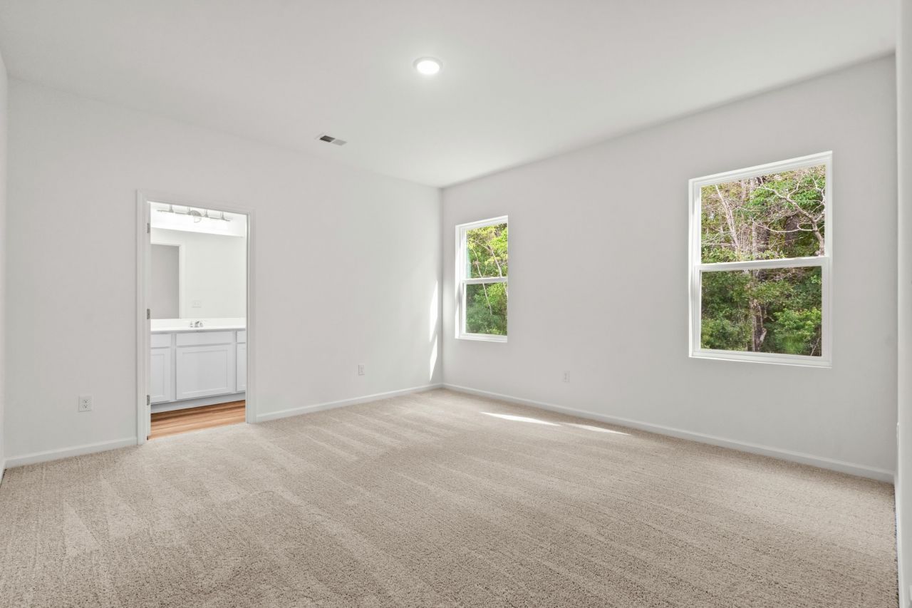 512 Silver Pidgeon St Photo 18