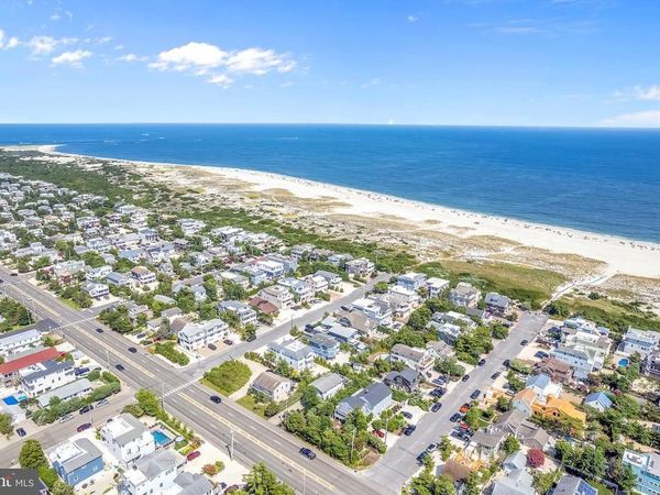 14 E 24 STREET, BARNEGAT LIGHT, NJ 08006