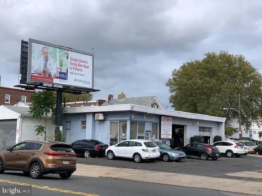 7329 33 Oxford Avenue, Philadelphia, PA 19111 Main Photo