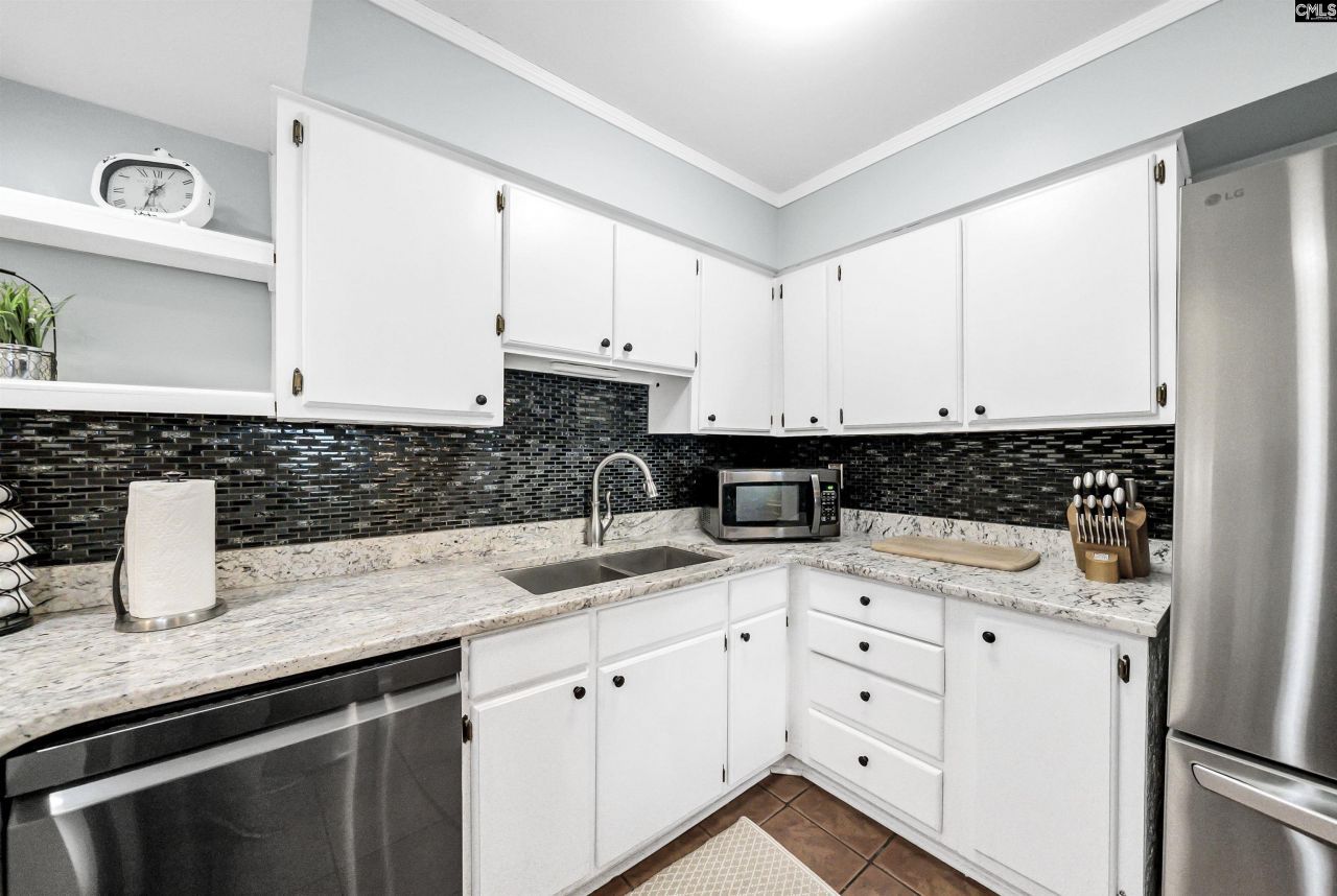 301 Harbor Heights Drive Photo 13