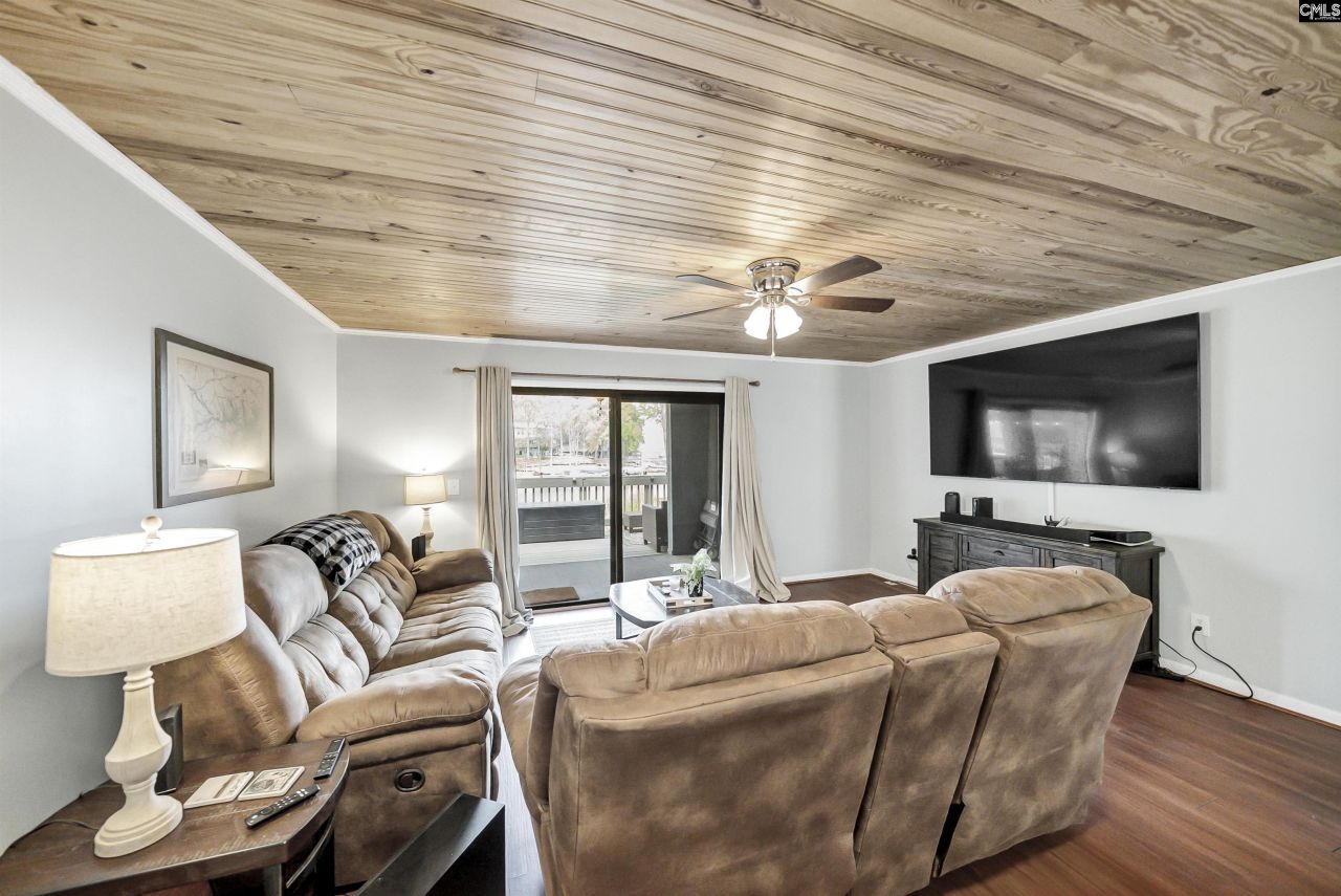 301 Harbor Heights Drive Photo 15