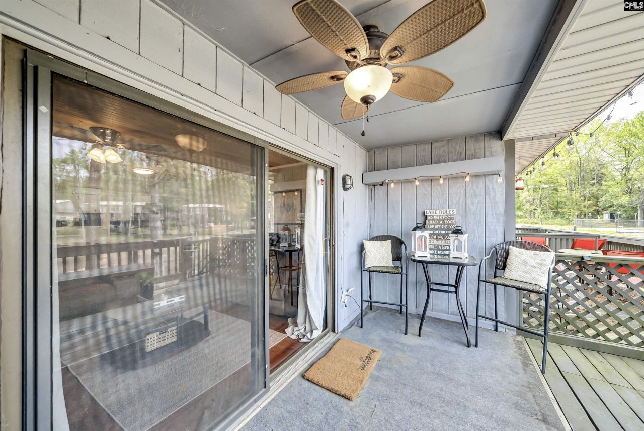 301 Harbor Heights Drive Photo 17