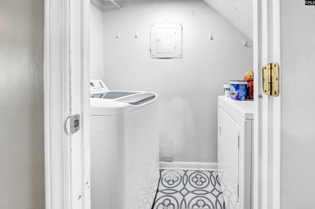 301 Harbor Heights Drive Photo 22