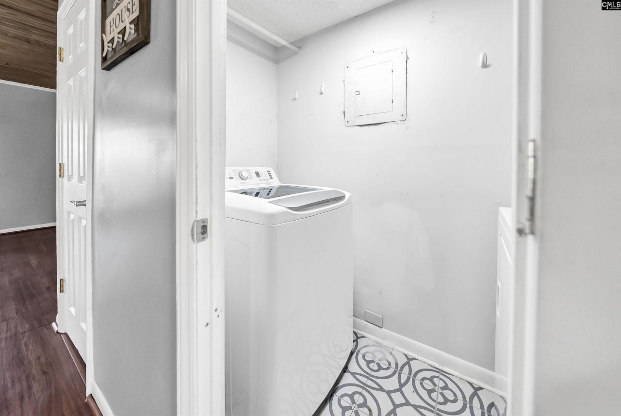 301 Harbor Heights Drive Photo 23