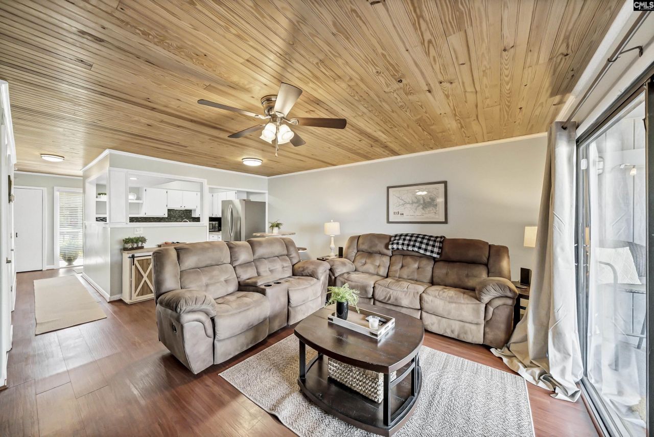 301 Harbor Heights Drive Photo 7