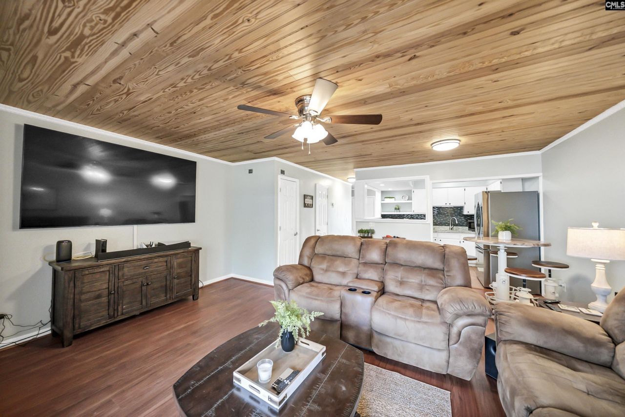 301 Harbor Heights Drive Photo 8