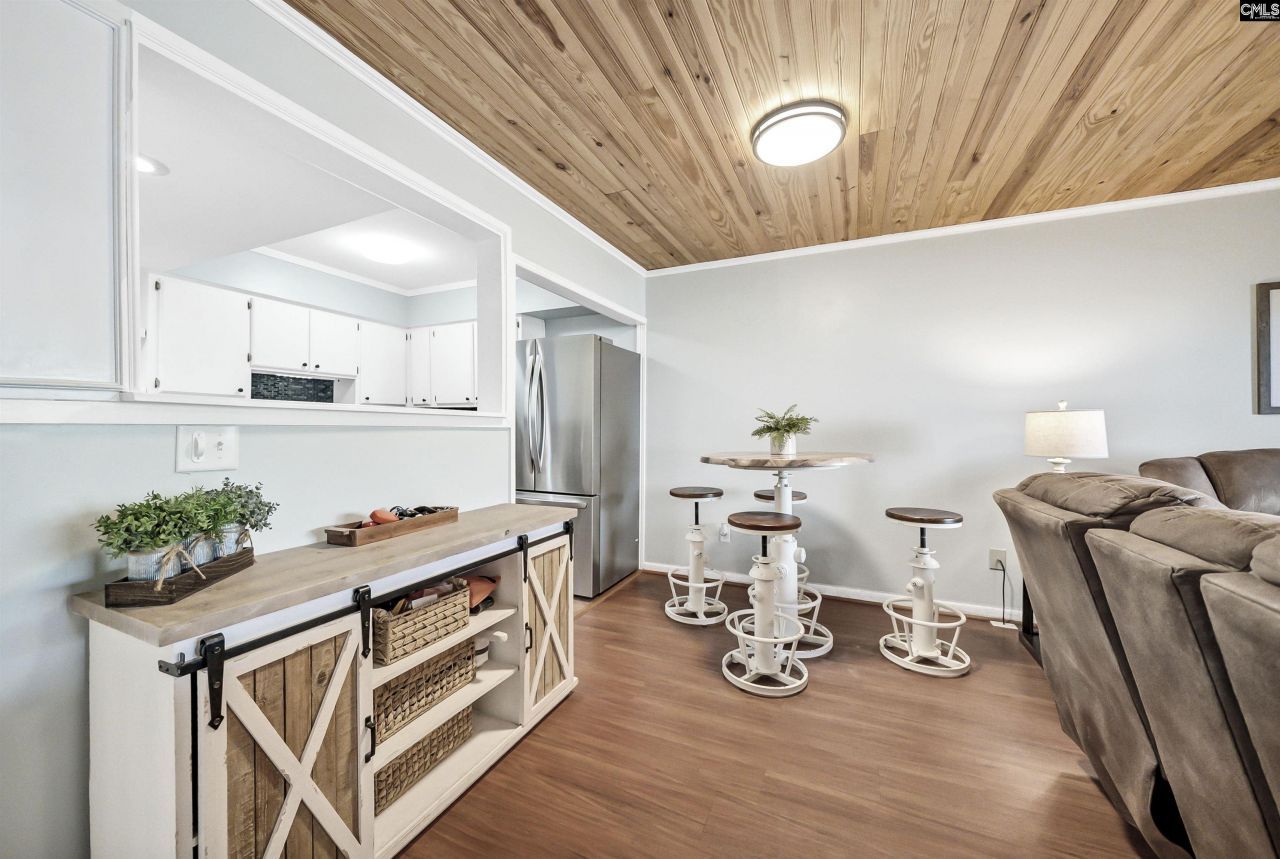 301 Harbor Heights Drive Photo 9