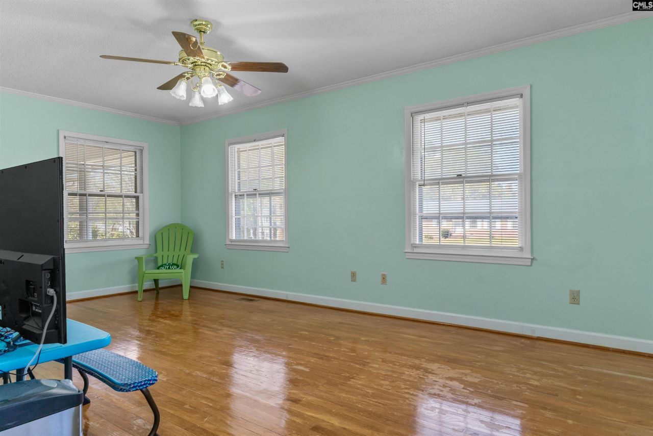 2069 Hydrick Ave  Photo 18