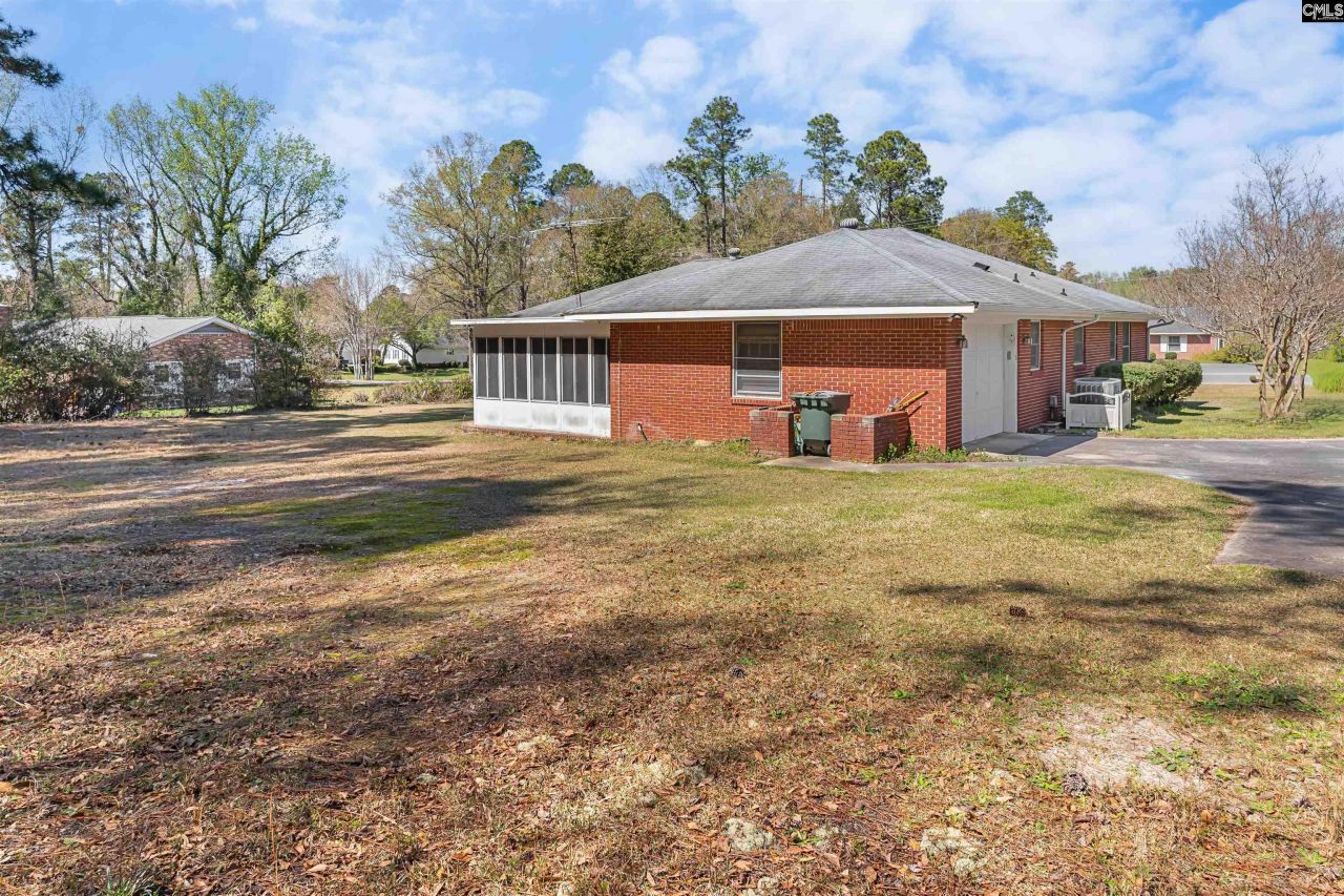 2069 Hydrick Ave  Photo 7