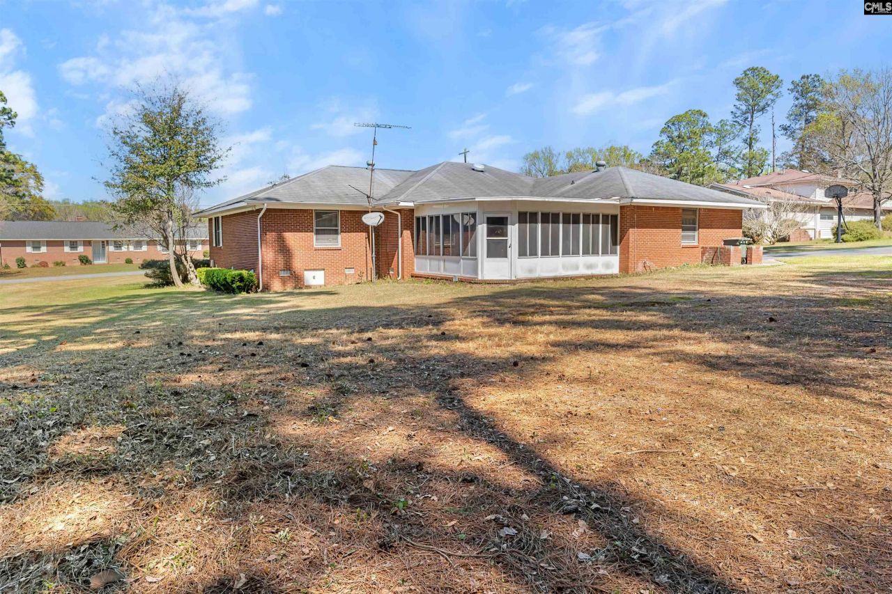 2069 Hydrick Ave  Photo 8