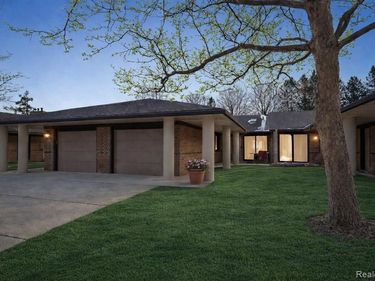 983 Wexford Way, Rochester Hills, MI 48307