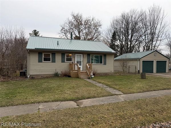 1475 Cutler Street, Burton, MI 48509