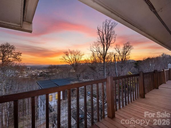 464 Windswept Drive, Asheville, NC 28801