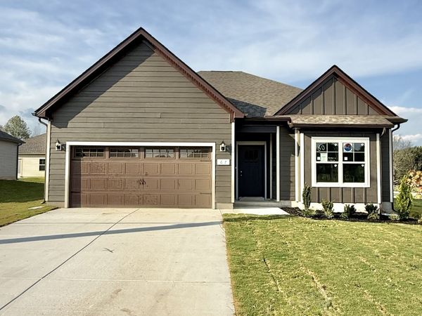 25 Ellie Jan Way , Manchester, TN 37355