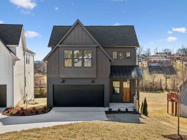 2426 Brittany Dr , Nashville, TN 37206