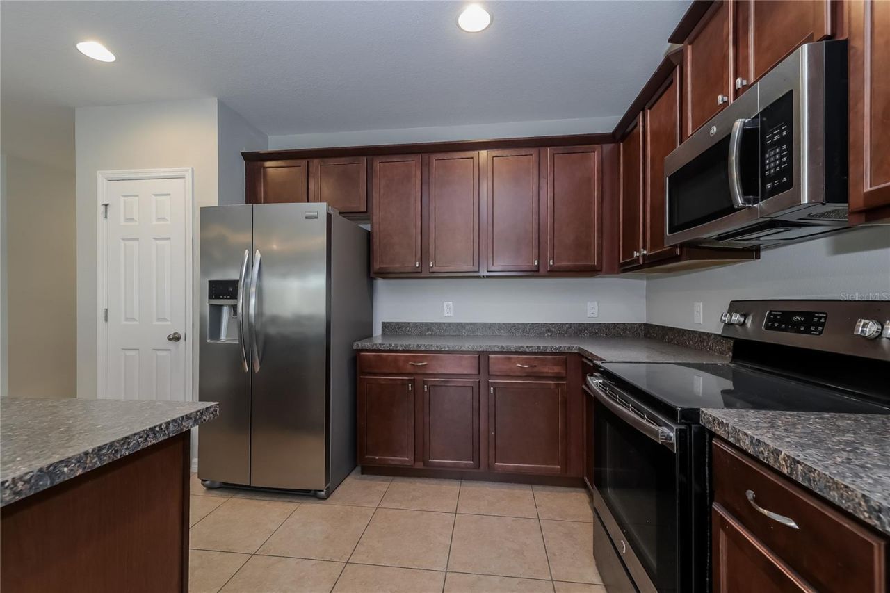 122 Vitoria Road, Davenport, FL 33837 Photo