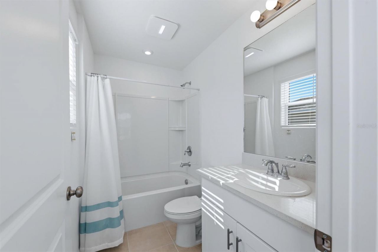 6135 Fairmont Lane, Palmetto, FL 34221 Photo