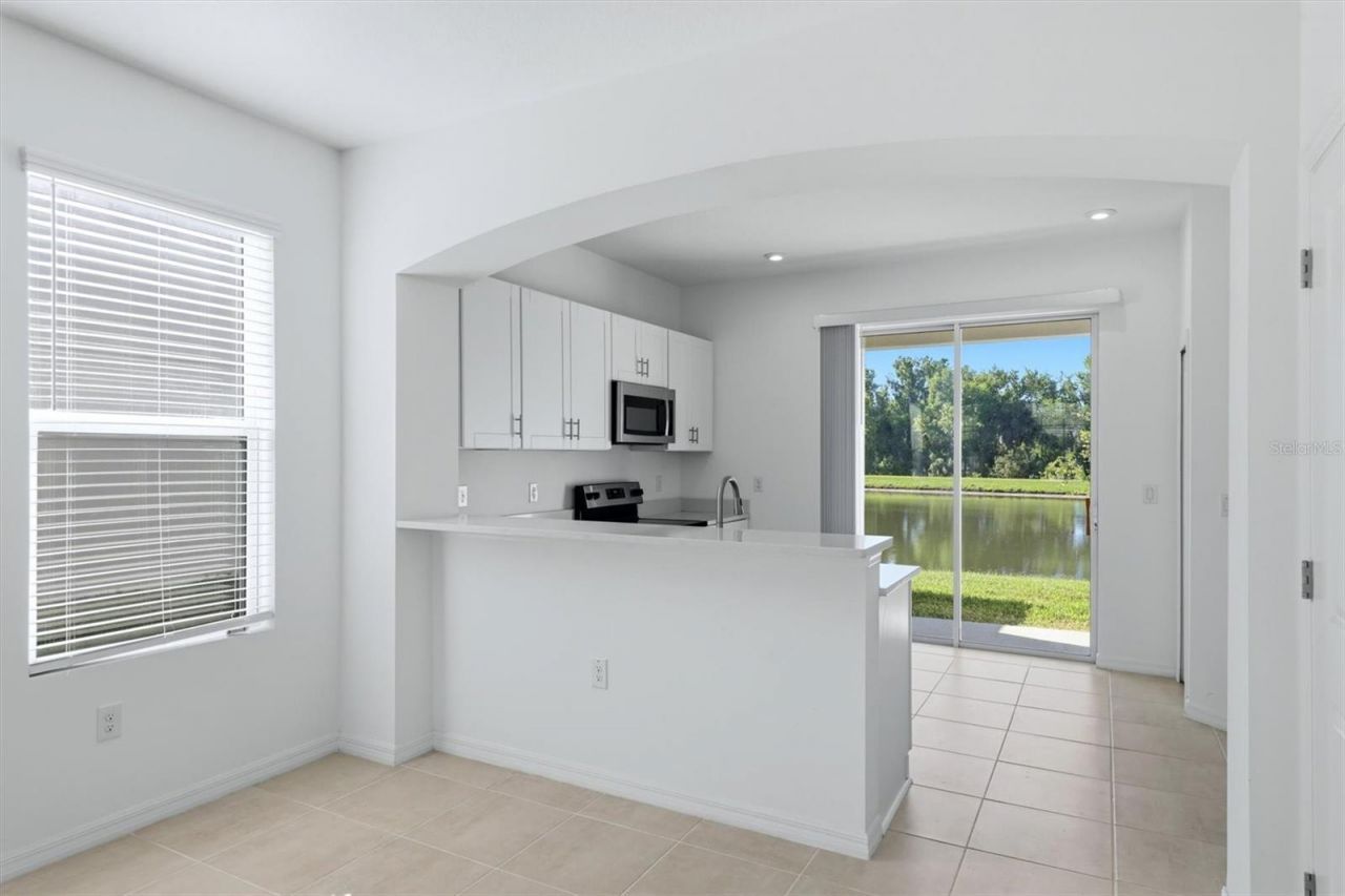 6135 Fairmont Lane, Palmetto, FL 34221 Photo