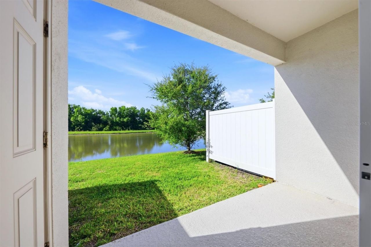 6135 Fairmont Lane, Palmetto, FL 34221 Photo