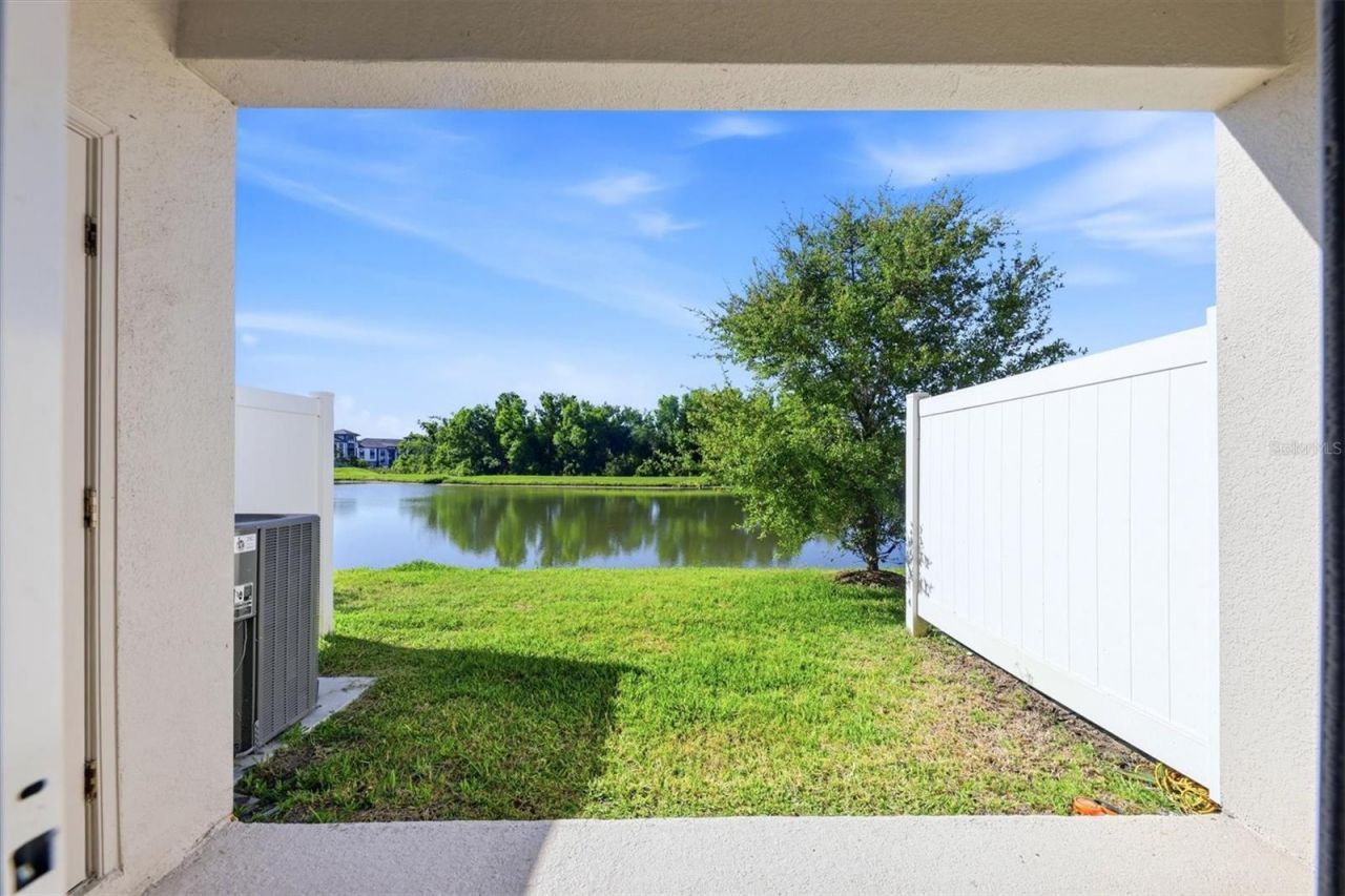 6135 Fairmont Lane, Palmetto, FL 34221 Photo