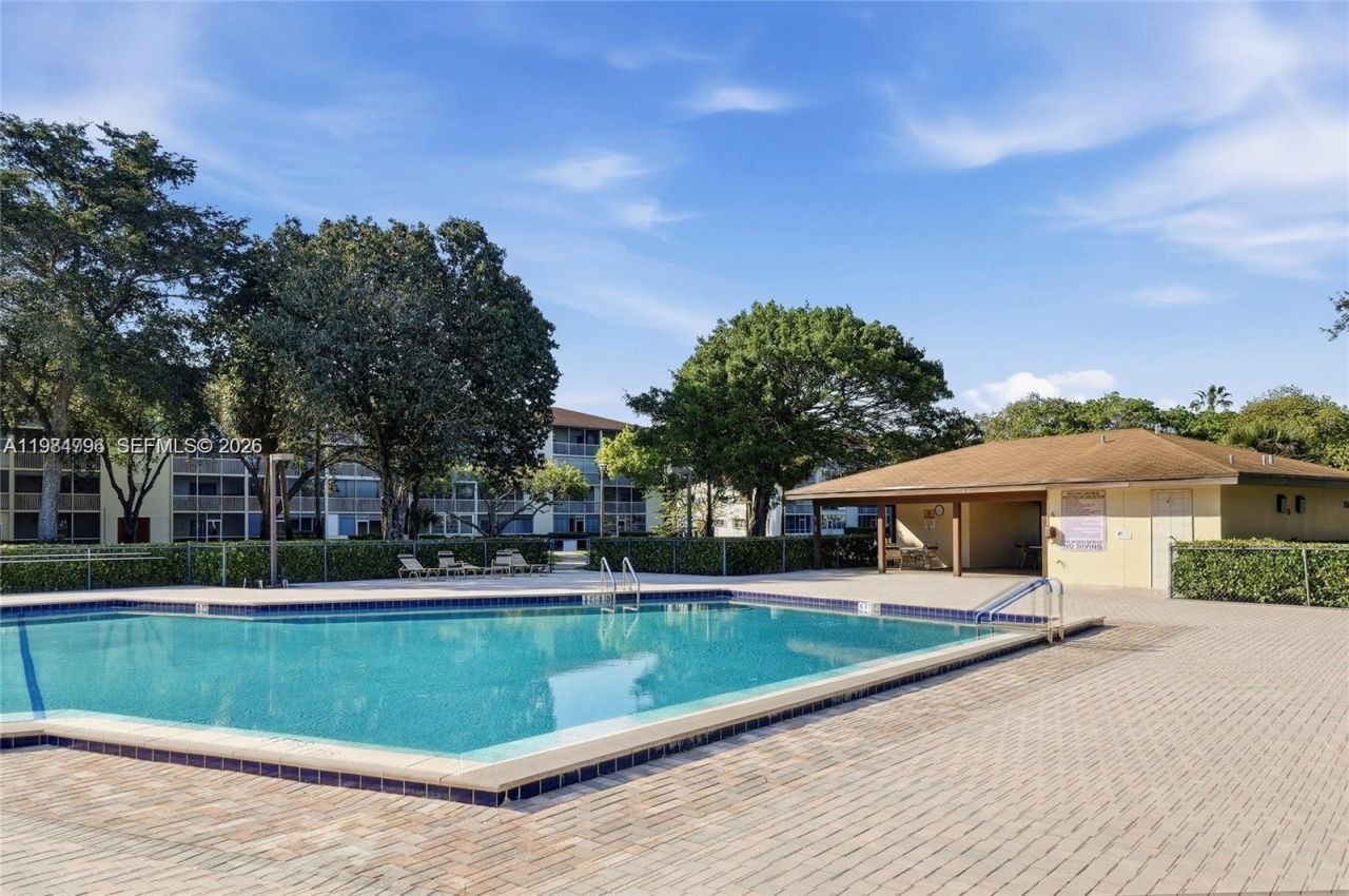 1551 SW 135th Ter, Unit 111G, Pembroke Pines, FL 33027 Photo