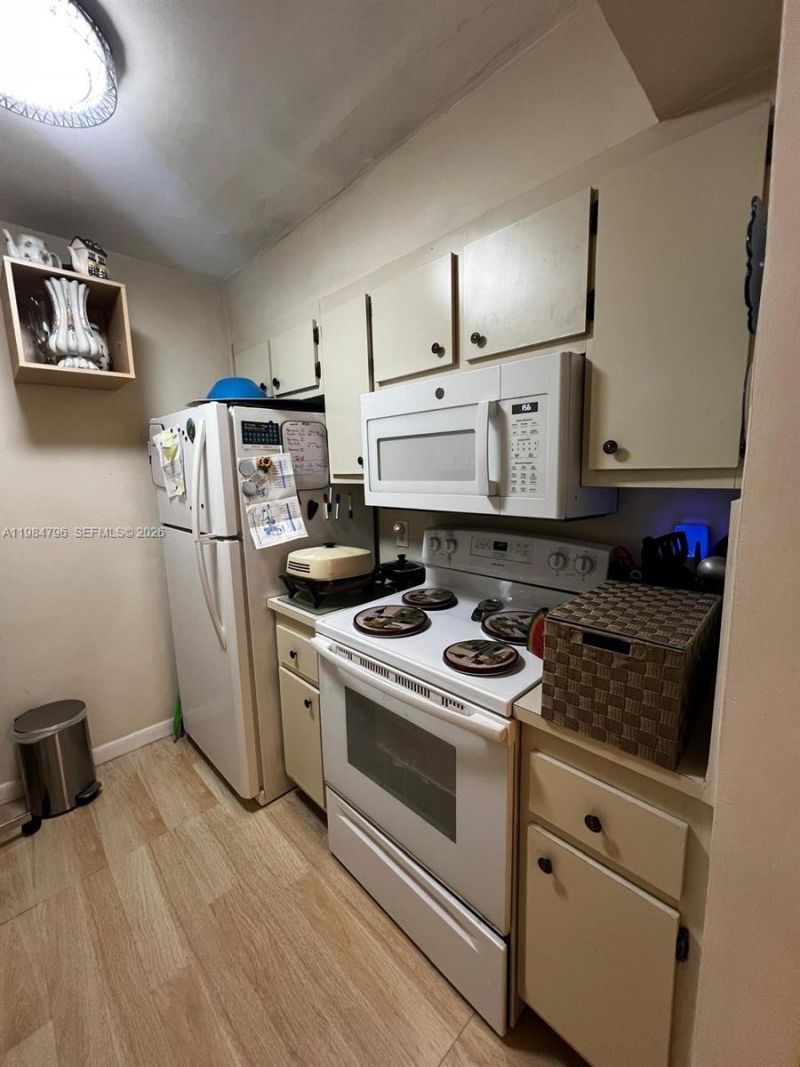 1551 SW 135th Ter, Unit 111G, Pembroke Pines, FL 33027 Photo