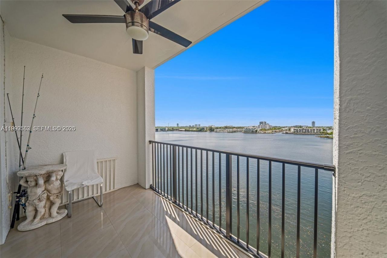 17150 N Bay Rd , Unit 2705, Sunny Isles Beach, FL 33160 Photo