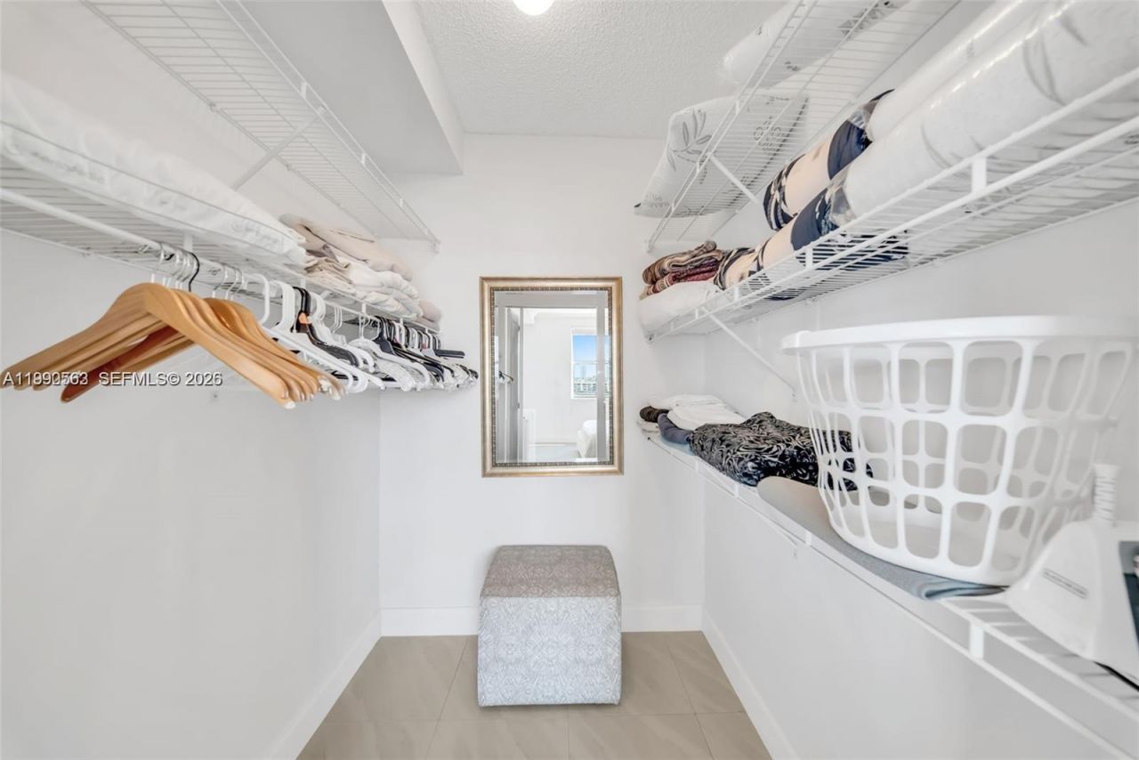 17150 N Bay Rd , Unit 2705, Sunny Isles Beach, FL 33160 Photo