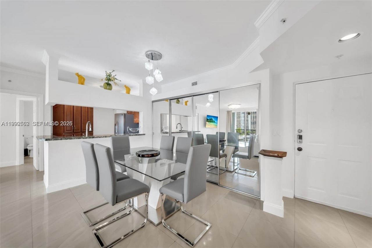 17150 N Bay Rd , Unit 2705, Sunny Isles Beach, FL 33160 Photo