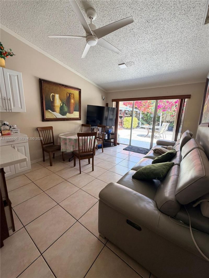 12855 NW 7 , Miami, FL 33182 Photo