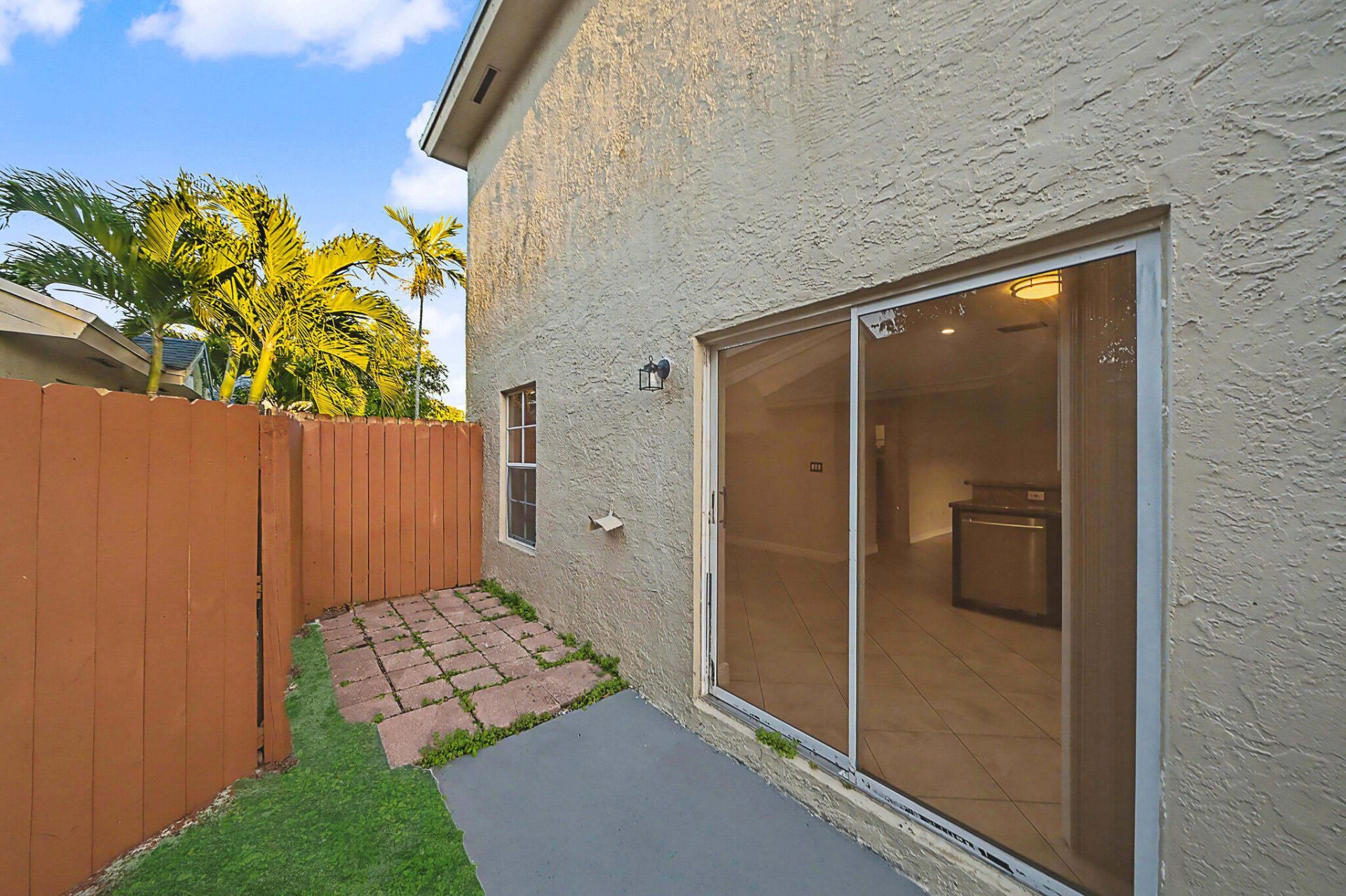 5789 Woodland Point Drive, Tamarac, FL 33319 Photo