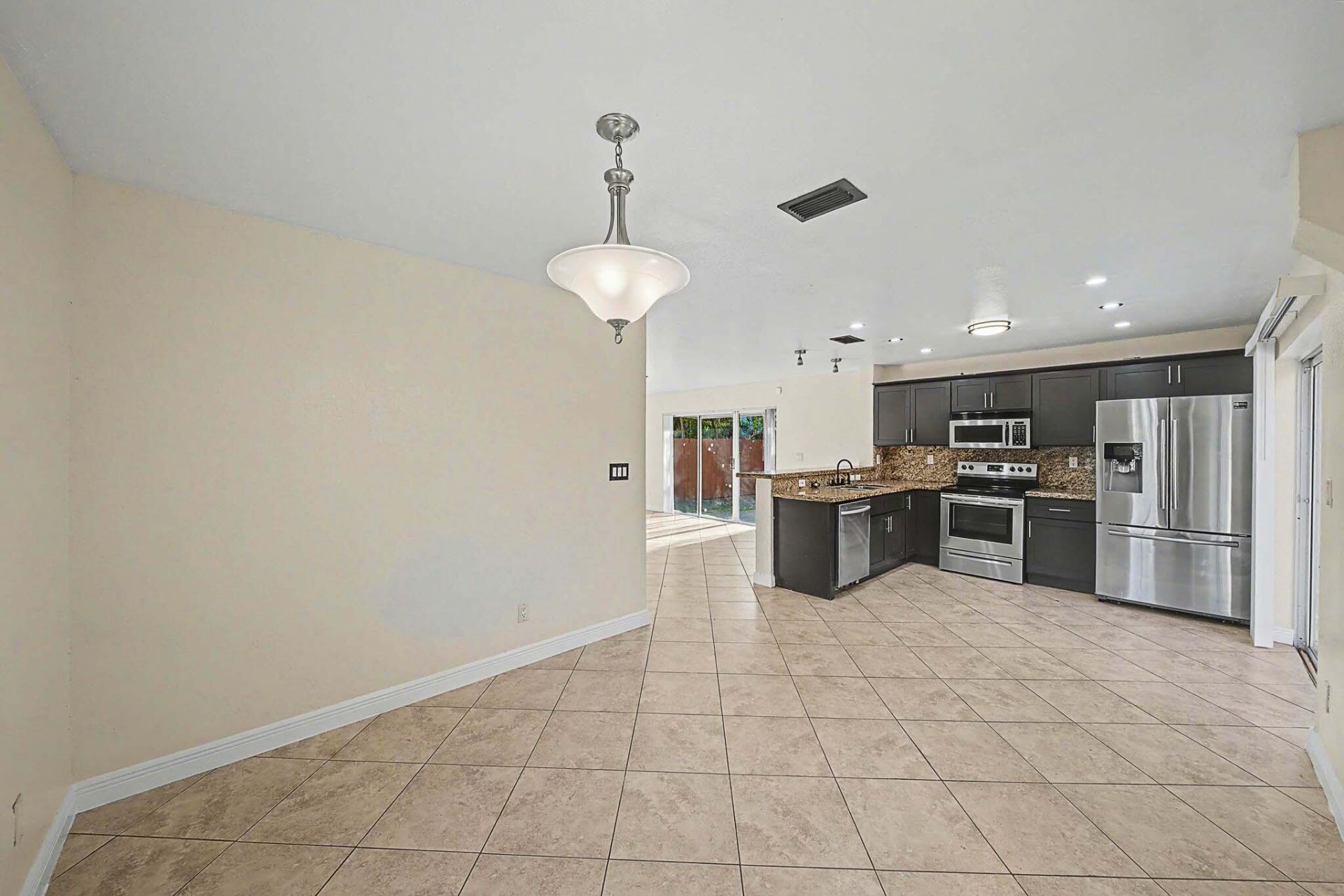 5789 Woodland Point Drive, Tamarac, FL 33319 Photo