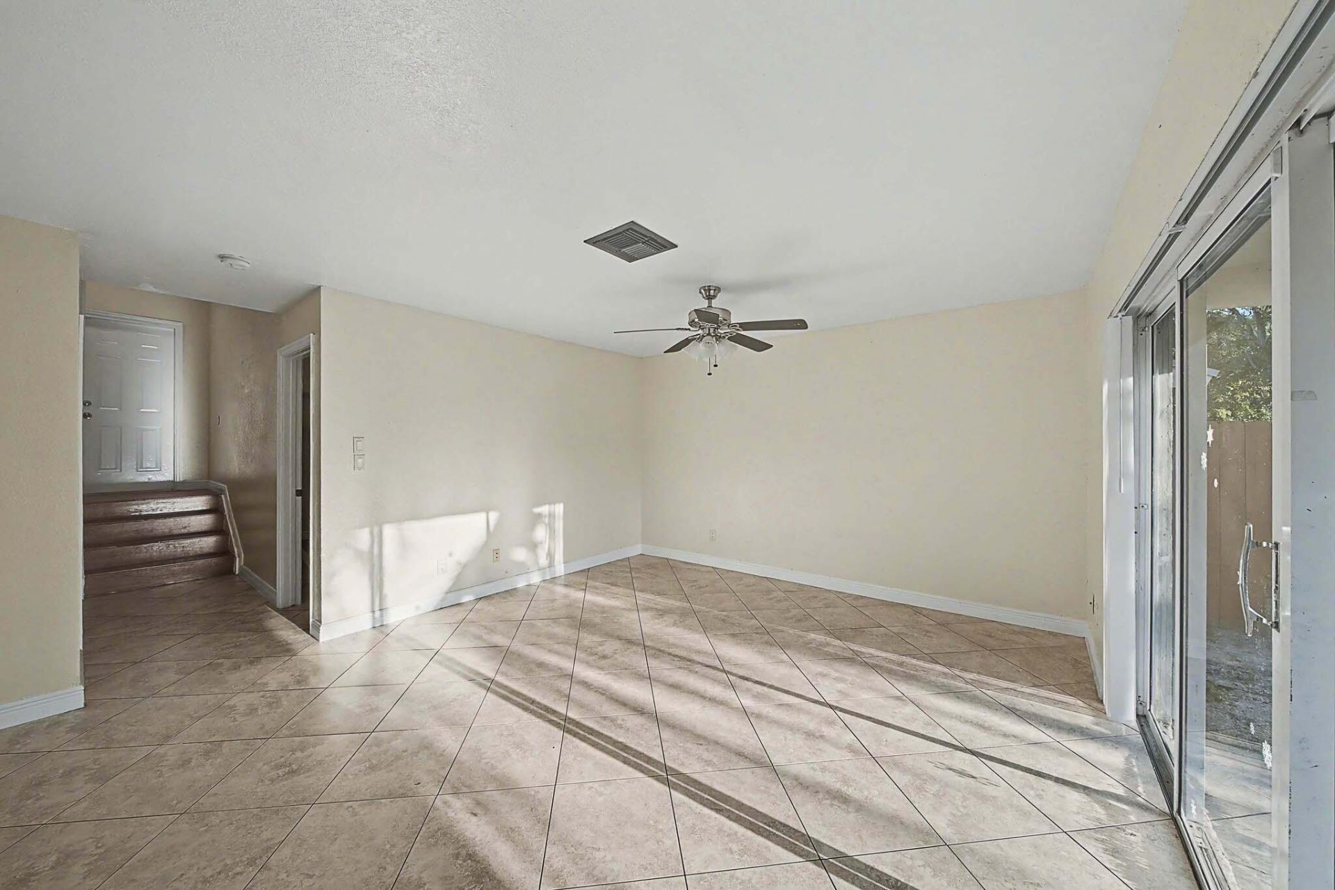 5789 Woodland Point Drive, Tamarac, FL 33319 Photo
