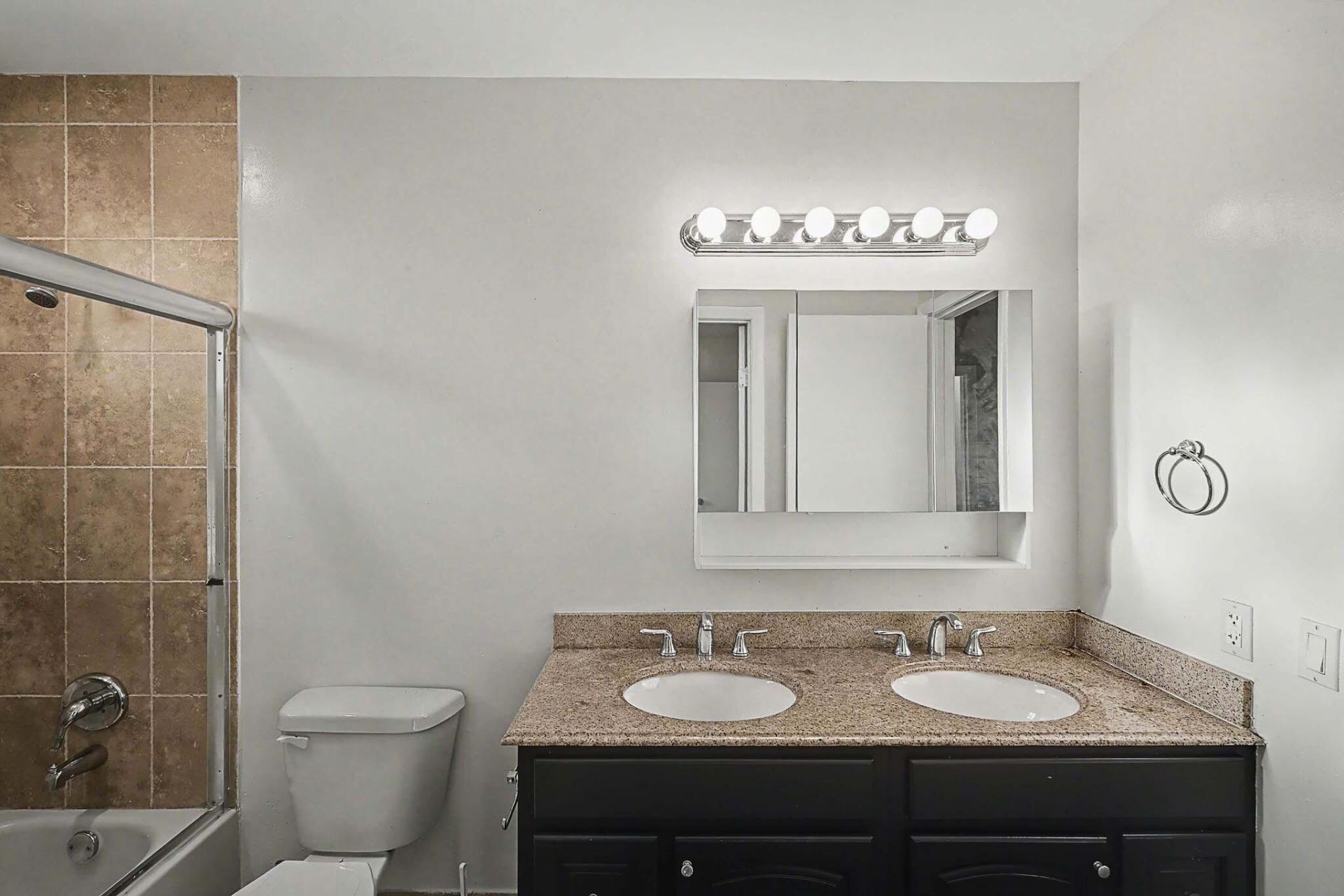 5789 Woodland Point Drive, Tamarac, FL 33319 Photo