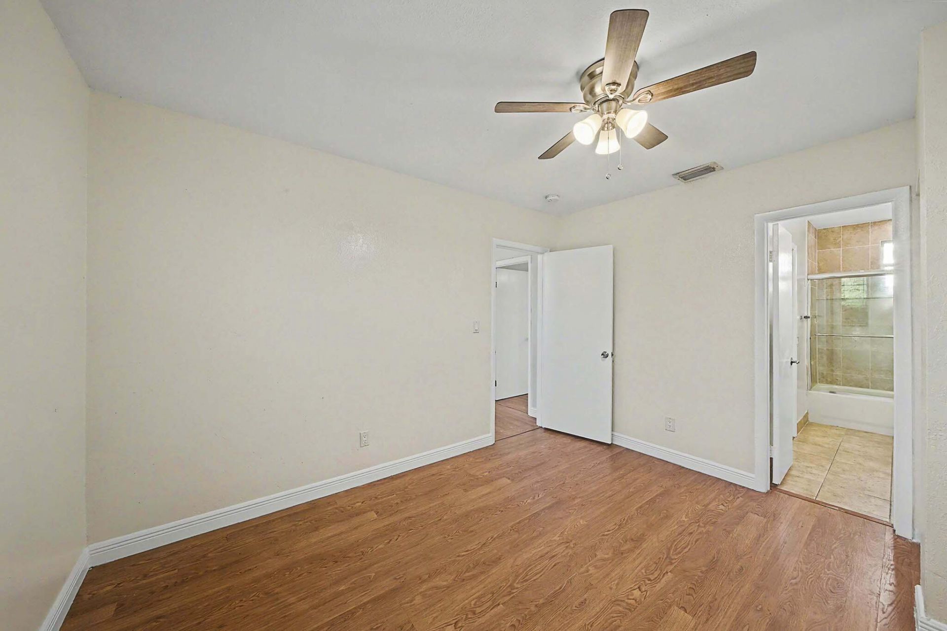 5789 Woodland Point Drive, Tamarac, FL 33319 Photo