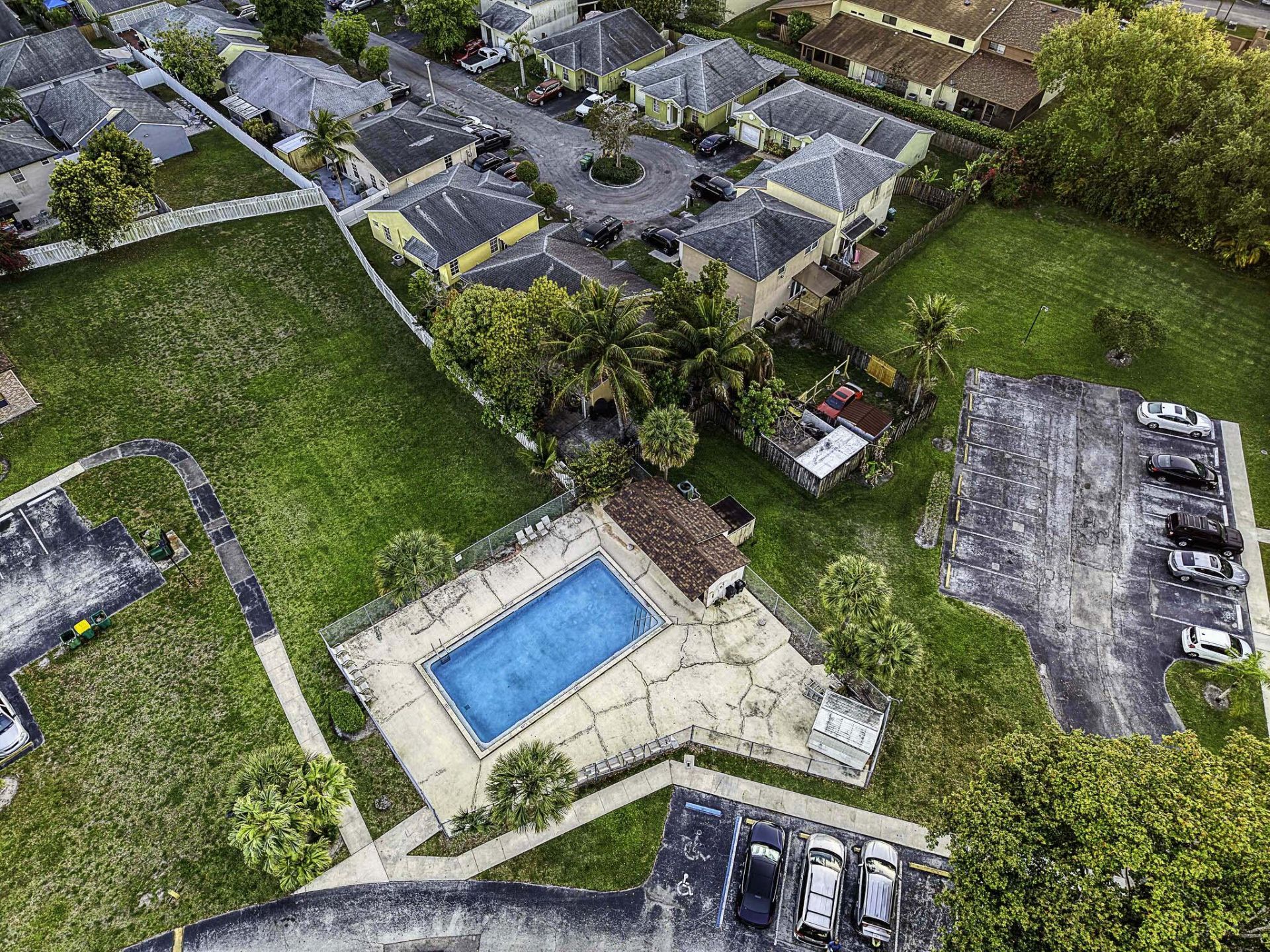 5789 Woodland Point Drive, Tamarac, FL 33319 Photo