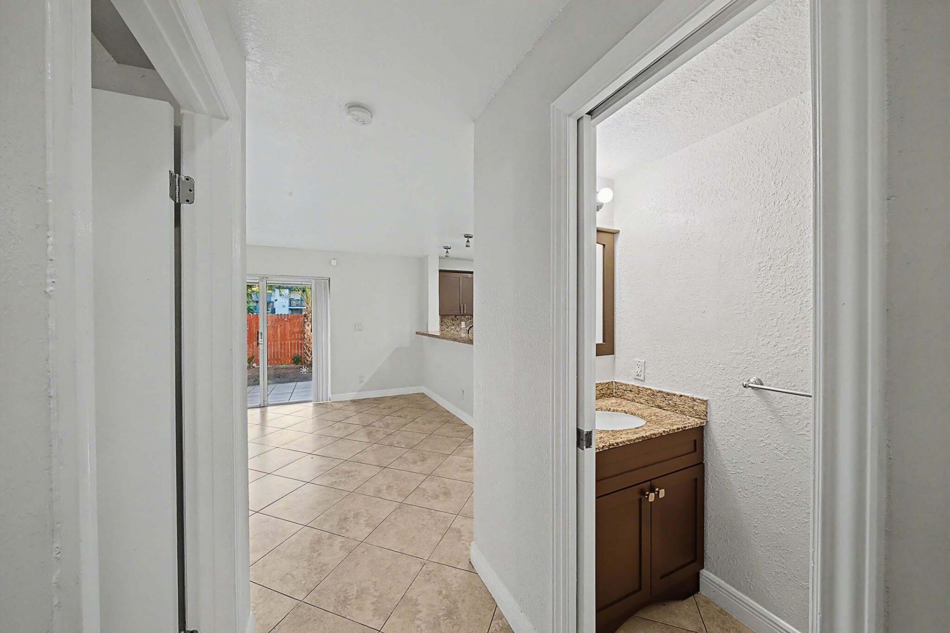 5789 Woodland Point Drive, Tamarac, FL 33319 Photo